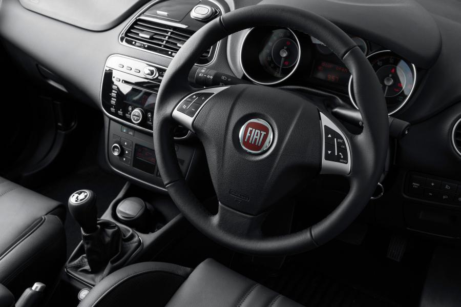 Торпедо Fiat Punto (199) 2013 года  (AU) (фото 35 из 40)